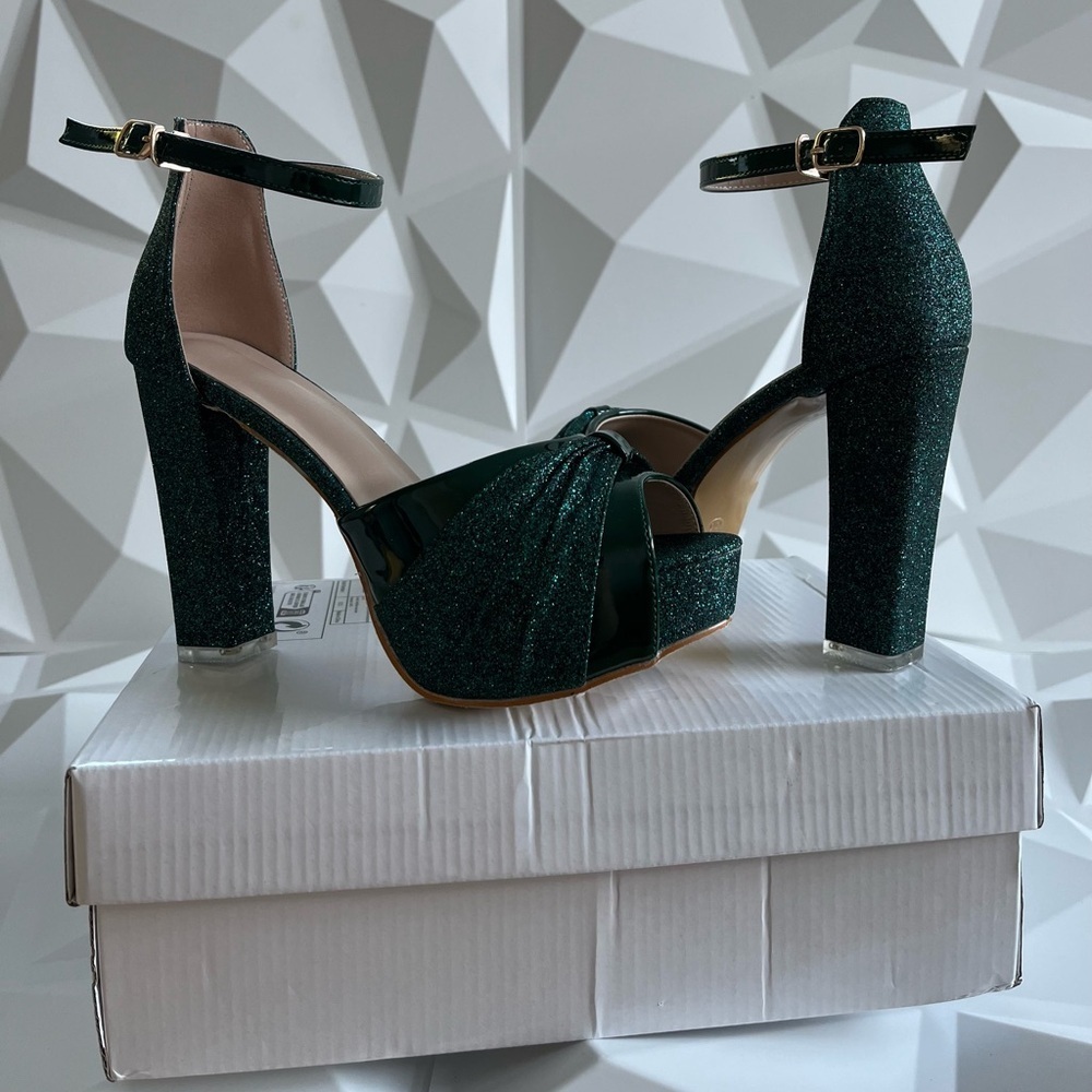 Elegant Green Glitter Platform Heels Size: 38 (7) - Picture 11 of 14